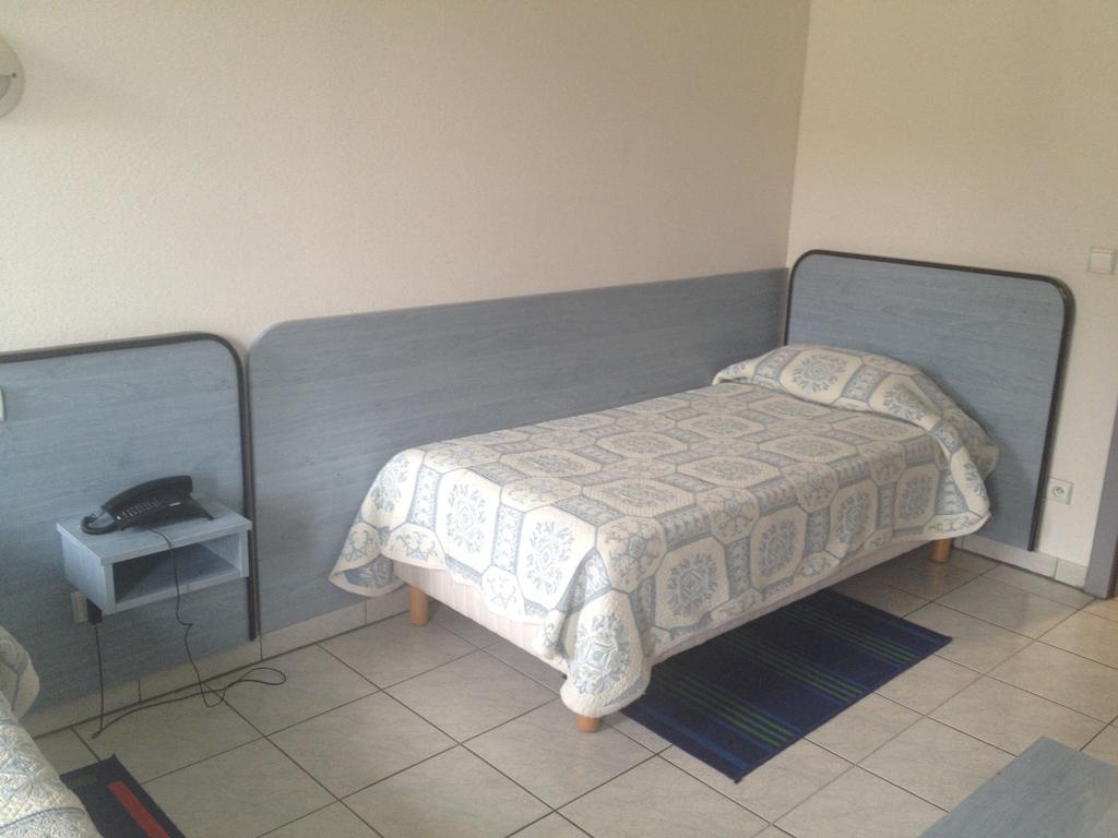 Hotel Le Strasbourg Mulhouse Rum bild