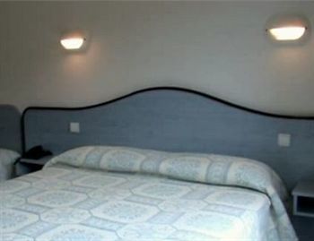 Hotel Le Strasbourg Mulhouse Exteriör bild